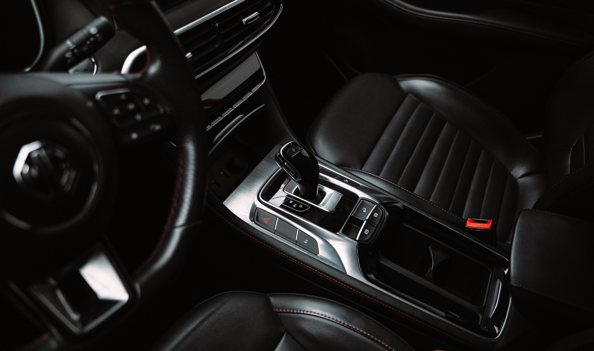 Gallery gallery_images_1_4_1770622088516276857.jpg JAMES TILBURG PECHHULP | JAMES Autoservice Tilburg